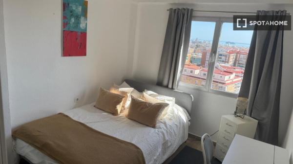 Apartamento completo de 3 dormitorios en Málaga