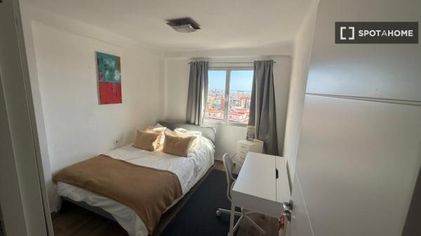 Apartamento completo de 3 dormitorios en Málaga