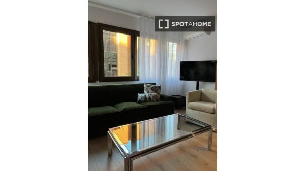 Apartamento de 2 dormitorios en Chamberí, Madrid