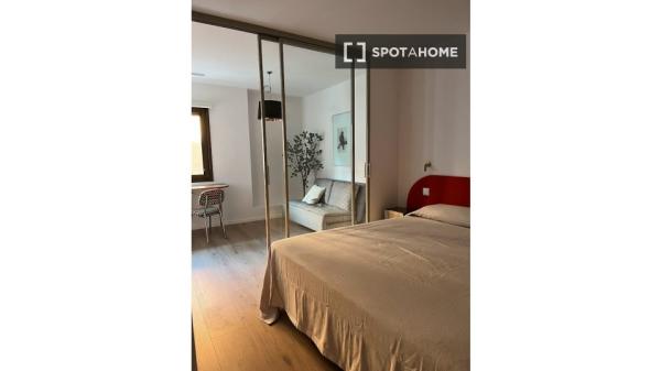 Apartamento de 2 dormitorios en Chamberí, Madrid