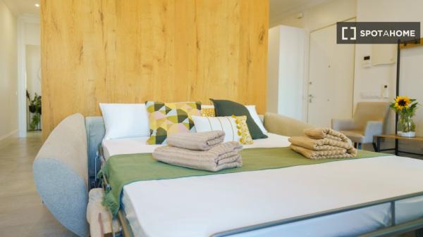 Apartamento de 2 dormitorios en Centro, Madrid