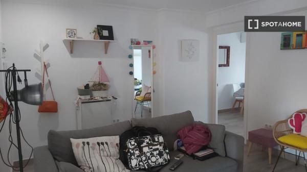 Apartamento completo de 2 dormitorios en Sevilla