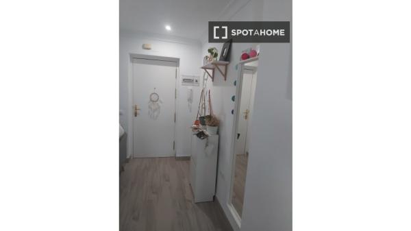 Apartamento completo de 2 dormitorios en Sevilla