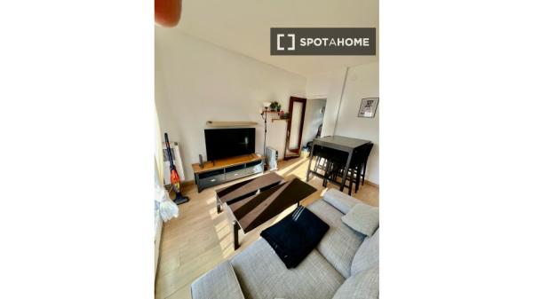 Apartamento entero de 2 dormitorios en Barcelona.