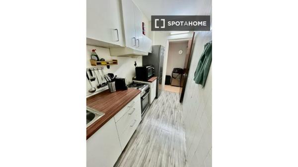 Apartamento entero de 2 dormitorios en Barcelona.