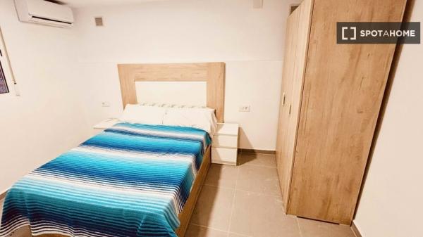 Whole 1 bedrooms apartment in València