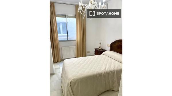 Whole 4 bedrooms apartment in València