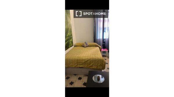 Quarto em apartamento compartilhado em Granada