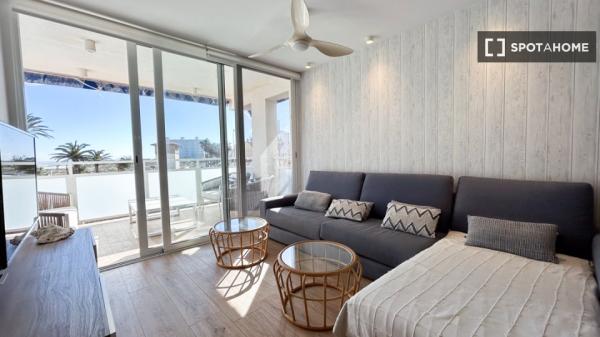 Apartamento de 3 dormitorios con vistas al mar en La Albufera