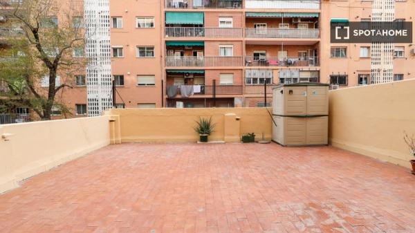 Se alquila habitación en Valencia