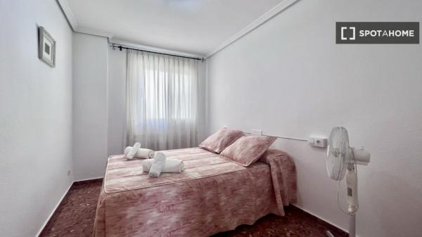 Intero appartamento con 3 camere da letto ad Albal