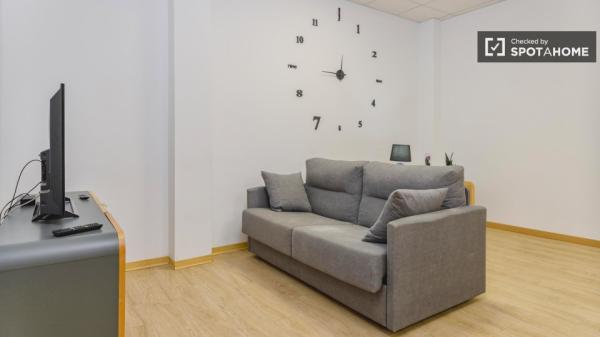 Apartamento de 1 dormitorio en alquiler en Valencia