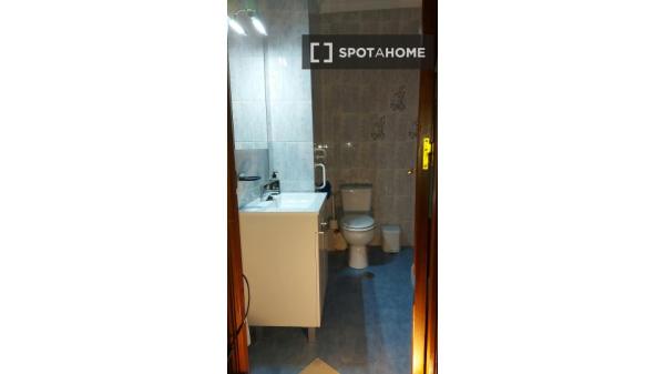 Room for rent in shared apartment in Murcia