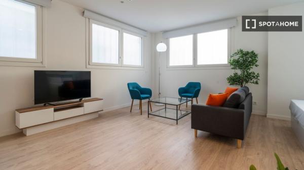 Precioso apartamento estudio en alquiler en Valencia