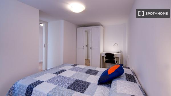 Habitación en piso compartido en Zaragoza