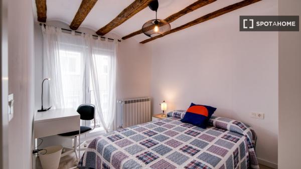 Habitación en piso compartido en Zaragoza