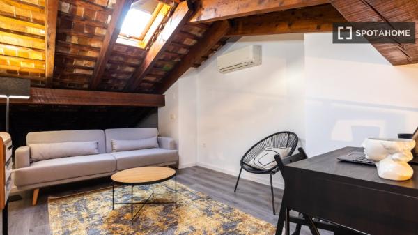 Apartamento T1 inteiro em València