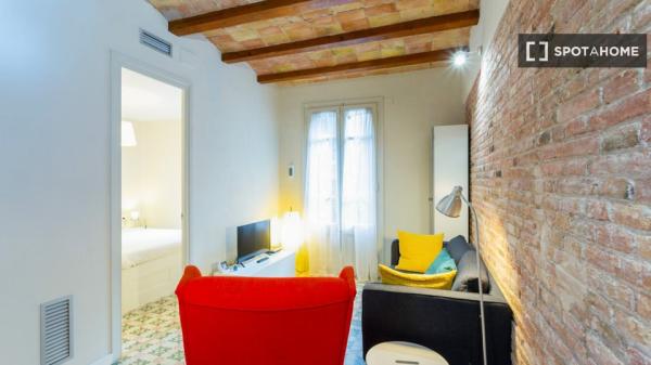 Apartamento moderno con balcón exterior en Sants-Montjuic