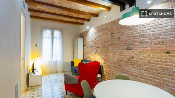 Apartamento moderno con balcón exterior en Sants-Montjuic