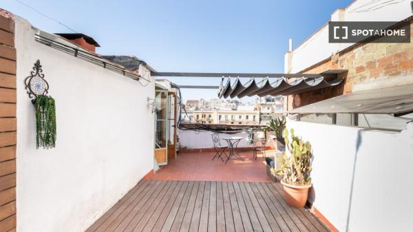 Precioso ático tipo loft en calle Casanova, Barcelona