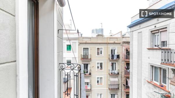 Piso moderno con vistas exteriores en Barcelona