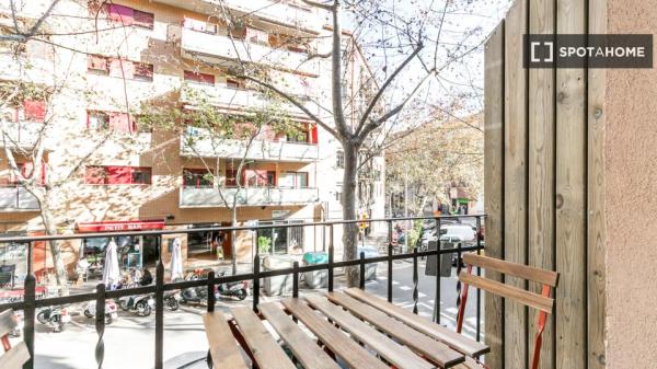 Apartamento totalmente equipado a unos pasos del metro Poblenou