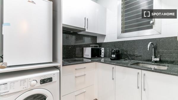 Apartamento totalmente equipado a unos pasos del metro Poblenou