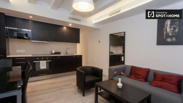 Apartamento de 3 quartos com ar condicionado para alugar em El Raval, Barcelona