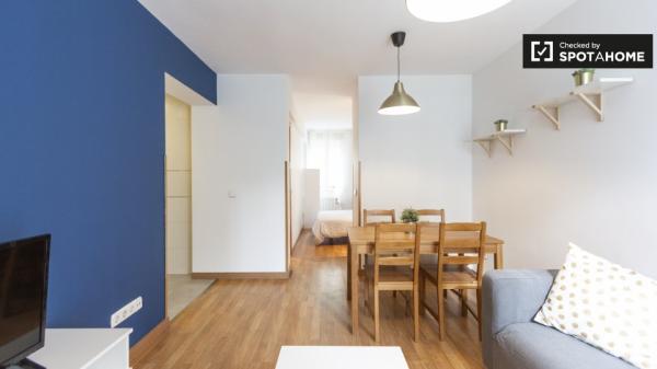 Moderno apartamento estudio en alquiler en Aluche, Madrid.