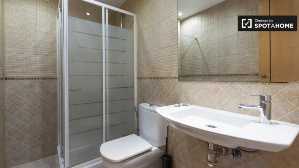 Moderno apartamento estudio en alquiler en Aluche, Madrid.