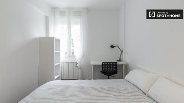 Moderno apartamento estudio en alquiler en Aluche, Madrid.