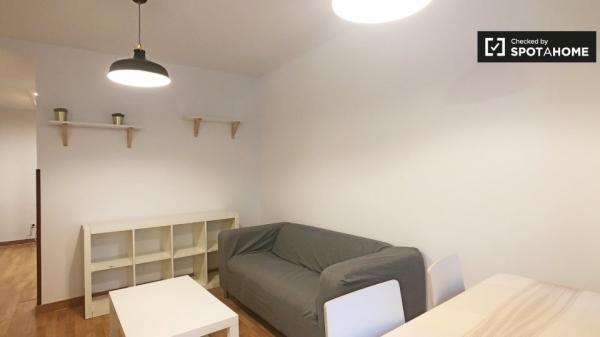 Piso en alquiler en piso de 1 dormitorio en Aluche, Madrid