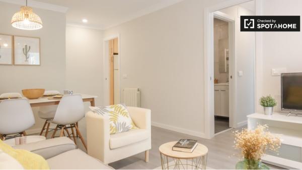 Apartamento de 4 dormitorios en alquiler en Aluche, Madrid.