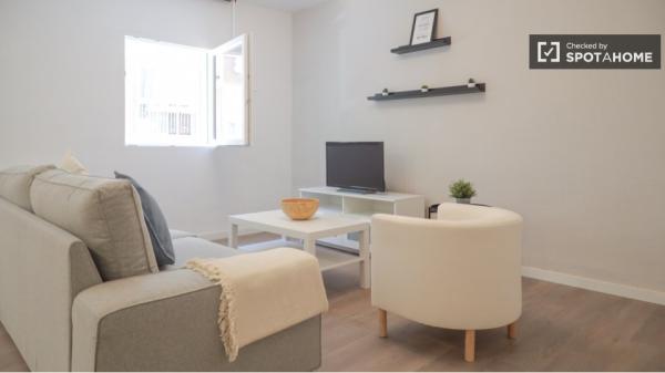 Apartamento de 4 dormitorios en alquiler en Aluche, Madrid.