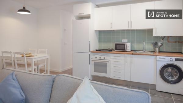 Apartamento de 4 dormitorios en alquiler en Aluche, Madrid.