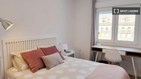 Quarto em apartamento compartilhado em Zaragoza