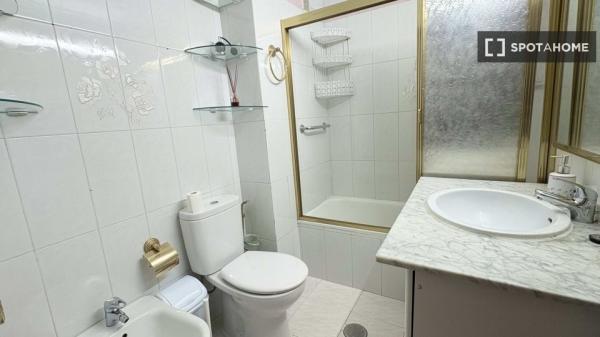 Apartamento entero de 3 dormitorios en Sevilla