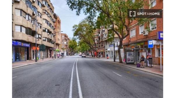 4-pokojowe mieszkanie do wynajęcia w El Carmen, Murcia