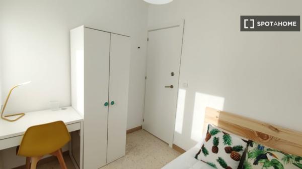 Habitación en piso compartido en Granada