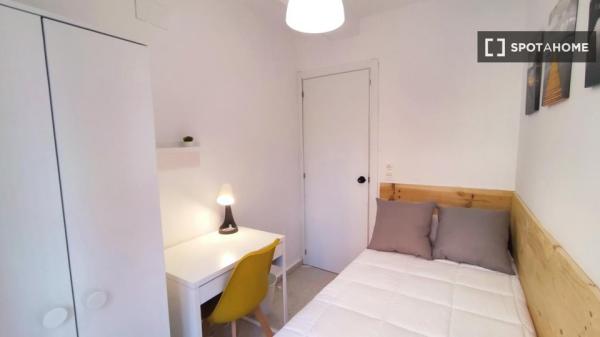 Habitación en piso compartido en Granada