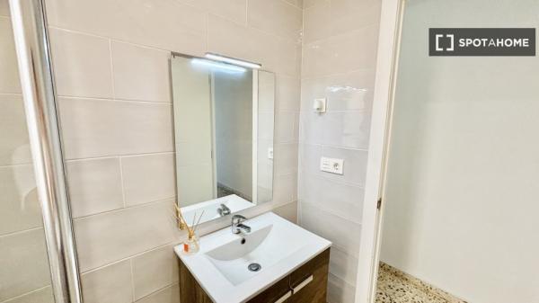 Quarto em apartamento compartilhado em Valência