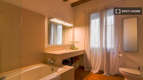 Apartamento entero de 3 habitaciones en Barcelona.