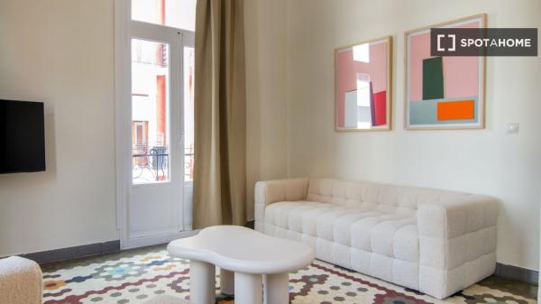 Apartamento de 3 dormitorios en alquiler en El Cabanyal, Valencia