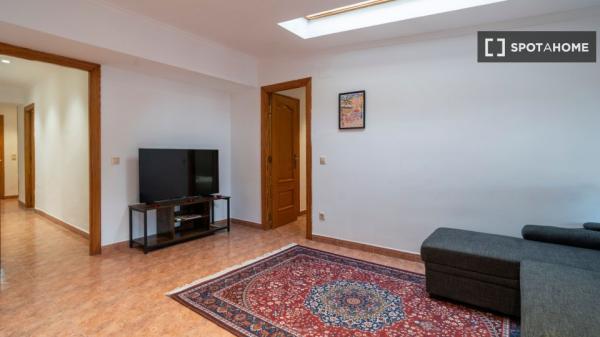 Piso de 3 habitaciones en alquiler en Valencia