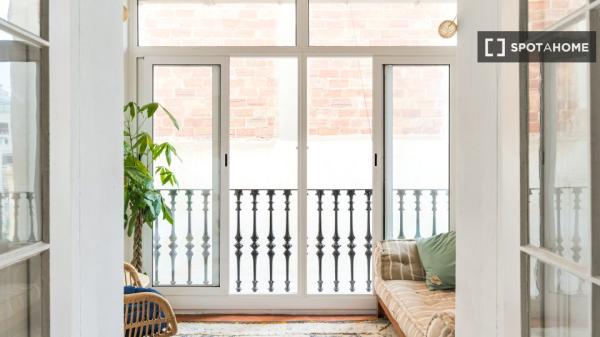 Habitación en piso compartido en barcelona.